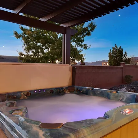 Paradise Village 117 Private Hot Tub, 2 Ps4S, Telescope, Observation Balcony, Games And More